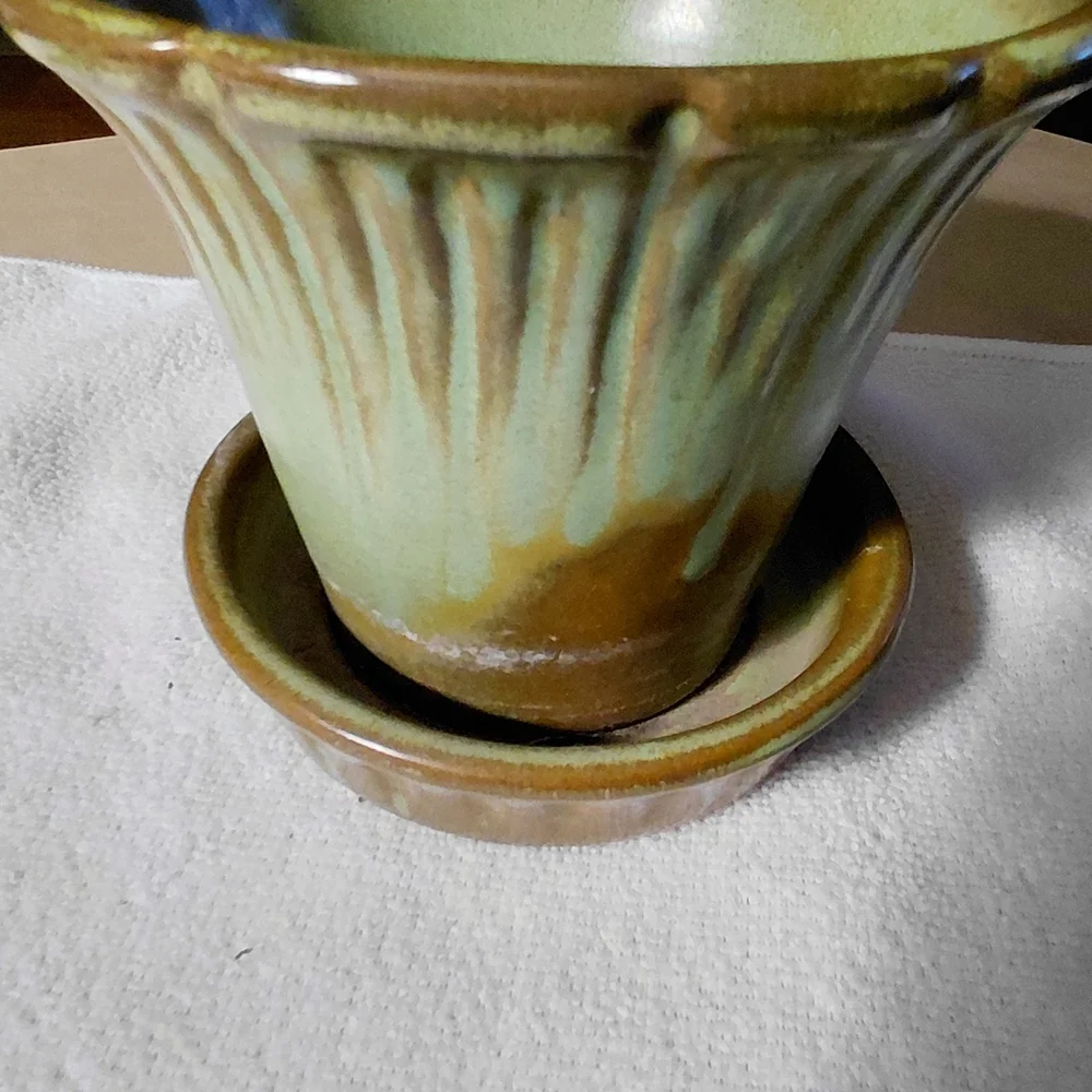 Green and Brown Drip Glaze Ceramic Planter with Saucer - Picture 10 of 10